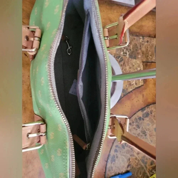 Dooney & Bourke Green Tote Bag, eye glass case, ID HOLDER, wristlet - Picture 6 of 16